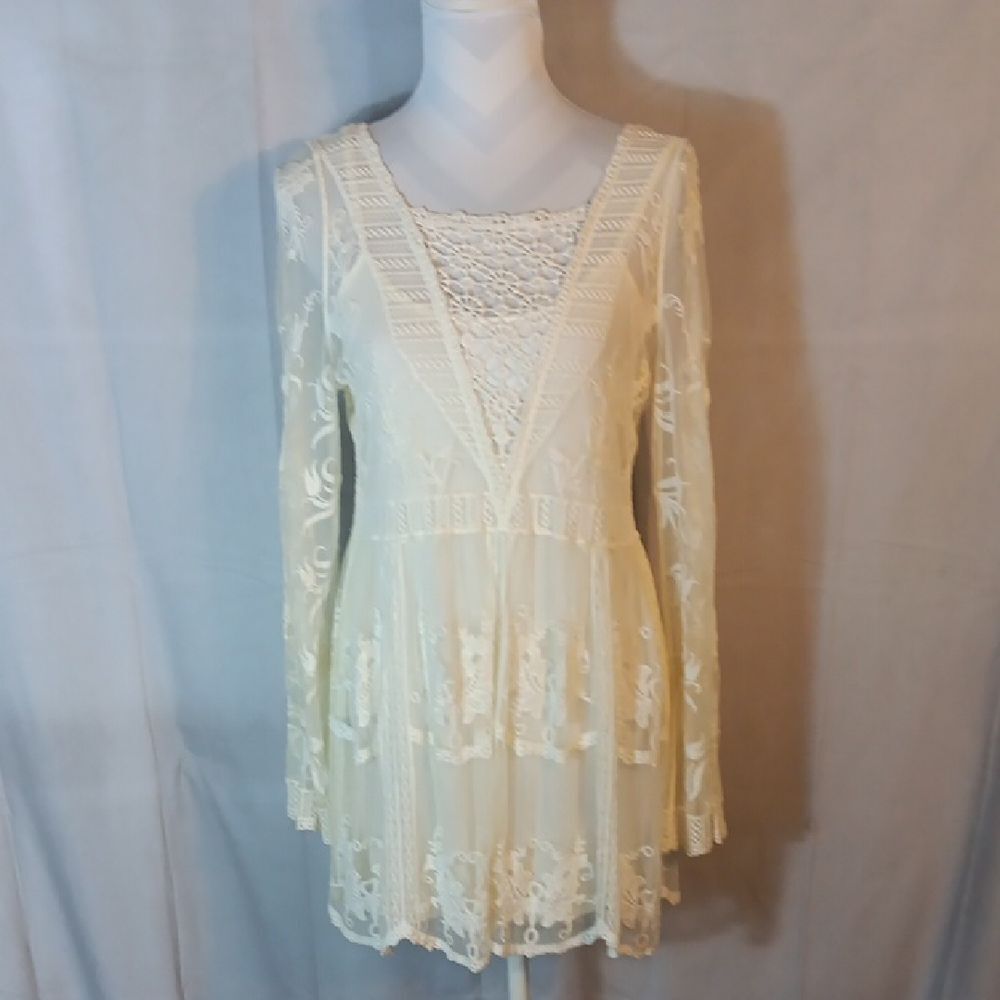 BLVD Lace Long Sleeve Dress in Cream
